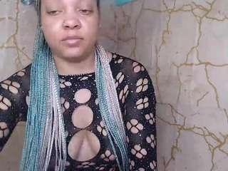 redbonelolly's CamSoda show and profile