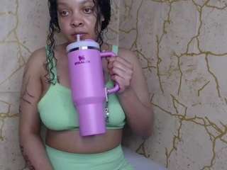 redbonelolly Live Webcam on CamSoda