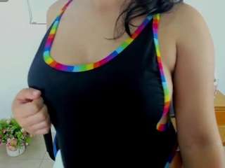 adarna13 Live Webcam on CamSoda
