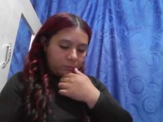 charis-bellota live cam preview
