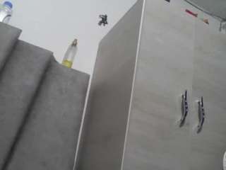 charis-bellota live cam preview