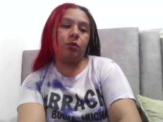 charis-bellota live cam preview