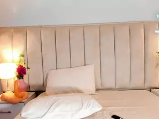 EllaaThorne's Live Sex Cam Show