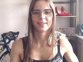 megidesire Live Webcam on CamSoda