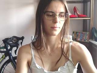 Megidesire's cam show statistics and live stream