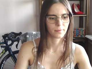le modèle megidesire est en webcam porno dans un show sur le site camsoda, il possède les tags suivants: bikini,milf,vape,tease,sph,smoke,skinny,sexy,s,role play,rating,no smoking,no drinking,natural,muscles,brown eyes,mistress,joi,erotic dance,camel toe