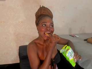 saraa-colliins's CamSoda show and profile