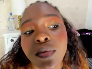 SARAA-COLLIINS's Live Sex Cam Show