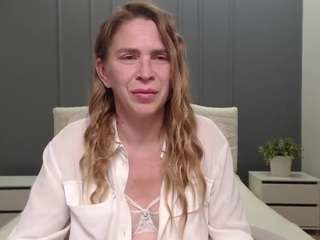 TessaDaybreak live webcam show