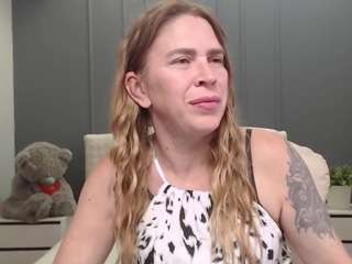 TessaDaybreak live webcam show