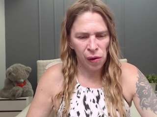 TessaDaybreak live webcam show