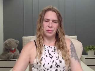 TessaDaybreak live webcam show