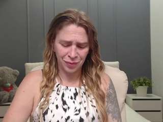 TessaDaybreak live webcam show
