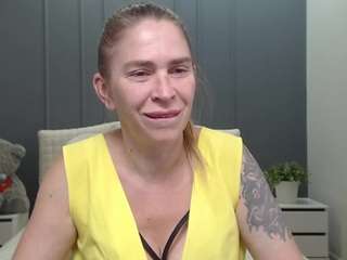 TessaDaybreak live webcam show