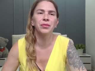 TessaDaybreak live webcam show