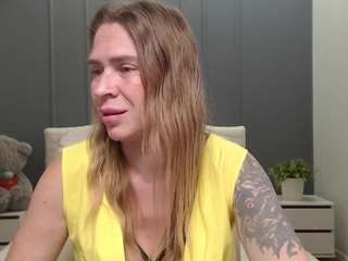 TessaDaybreak live webcam show