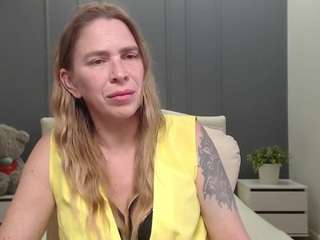 TessaDaybreak live webcam show