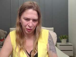 TessaDaybreak live webcam show