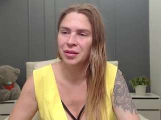 TessaDaybreak live webcam show