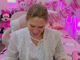 TessaDaybreak live cam preview