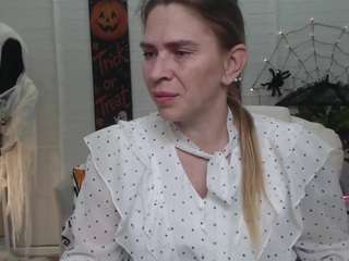 TessaDaybreak live cam preview
