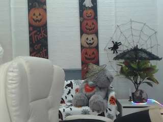 TessaDaybreak live cam preview