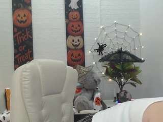 TessaDaybreak live cam preview