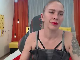 TessaDaybreak's Live Sex Cam Show