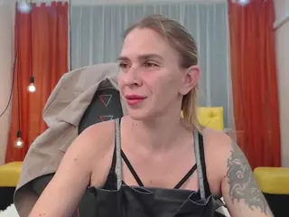 TessaDaybreak's Live Sex Cam Show