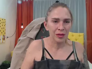 TessaDaybreak's Live Sex Cam Show