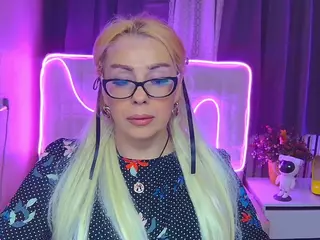 TessaDaybreak's Live Sex Cam Show