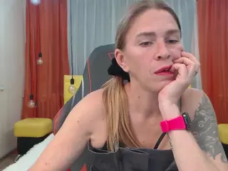 TessaDaybreak's Live Sex Cam Show