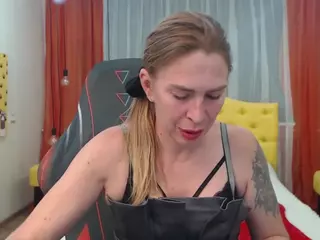 TessaDaybreak's Live Sex Cam Show