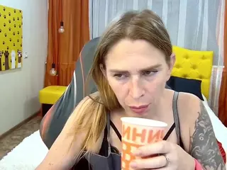 TessaDaybreak's Live Sex Cam Show