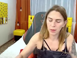 TessaDaybreak's Live Sex Cam Show