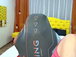 TessaDaybreak's Live Sex Cam Show