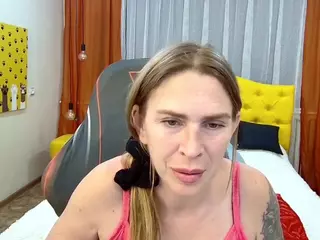 TessaDaybreak's Live Sex Cam Show