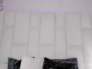 angeles-bust webcam model