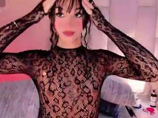 angeles-bust Live Webcam on CamSoda