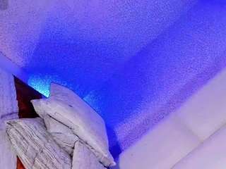 Angeles-Bust live cam