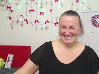 dianamgg Live Webcam on CamSoda