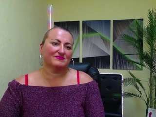 DianaMGG live webcam show