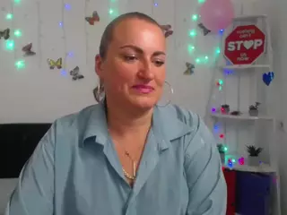 DianaMGG's Live Sex Cam Show