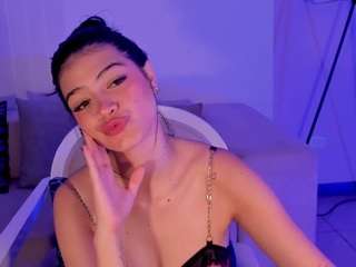 niamillerx Live Webcam on CamSoda