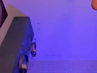 NiaMillerX's Live Sex Cam Show