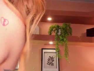 le modèle sabrinawalker est en webcam porno dans un show sur le site camsoda, il possède les tags suivants: ahegao,shaved pussy,anal,lush,naked,natural,oil,orgasm,pussy,sexy,spank,huge tits,squirter,tattoos,tease,teen 18,thong,toys,wet,young adult