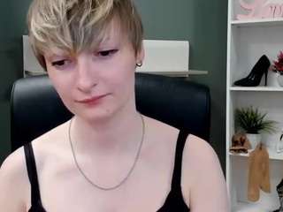 tastyblair Live Webcam on CamSoda