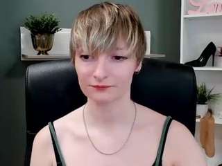 tastyblair Live Webcam on CamSoda