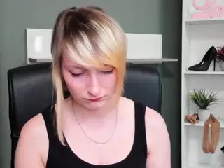 tastyBlair's Live Sex Cam Show