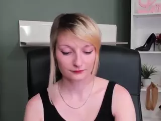 tastyBlair's Live Sex Cam Show